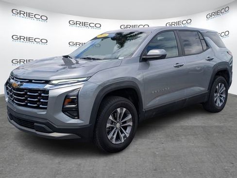 Used 2026 Chevrolet Equinox LT FWD image 3