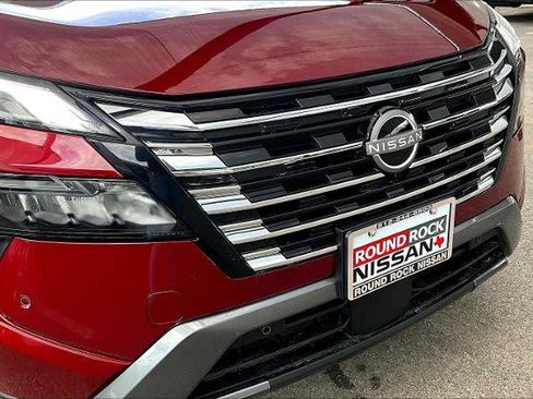 Certified 2024 Nissan Rogue SL FWD image 29