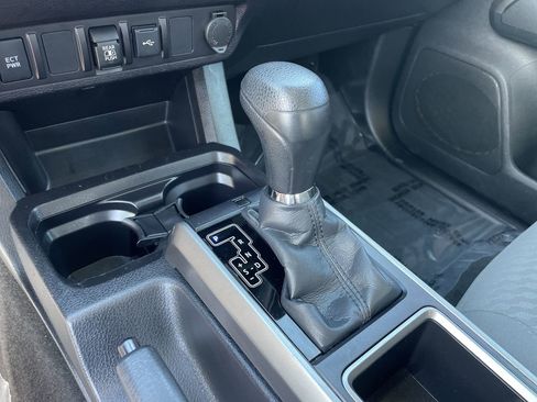 Used 2021 Toyota Tacoma SR5 image 23