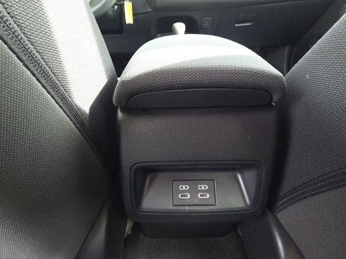 Used 2024 Toyota Corolla LE image 30