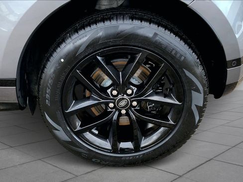 Used 2026 Land Rover Range Rover Evoque Dynamic SE image 11