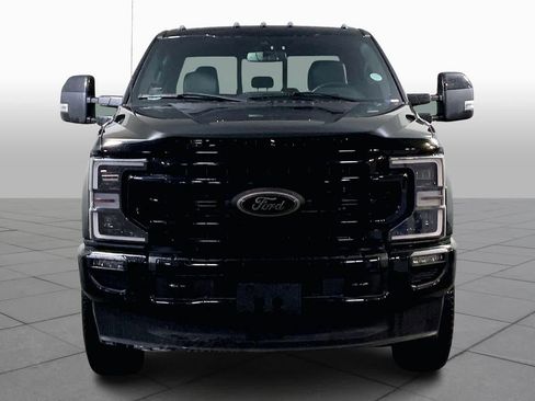 Used 2022 Ford F250 Lariat w/ Lariat Ultimate Package image 3