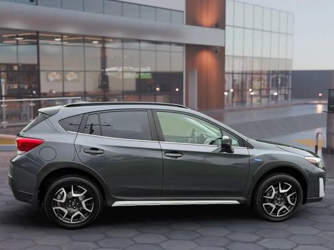 Used 2021 Subaru Crosstrek Hybrid w/ Moonroof Package w/Navigation AWD/4WD image 4