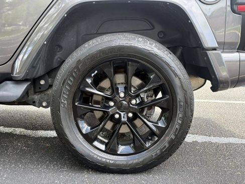 Used 2021 Jeep Wrangler Unlimited Sahara AWD/4WD image 29