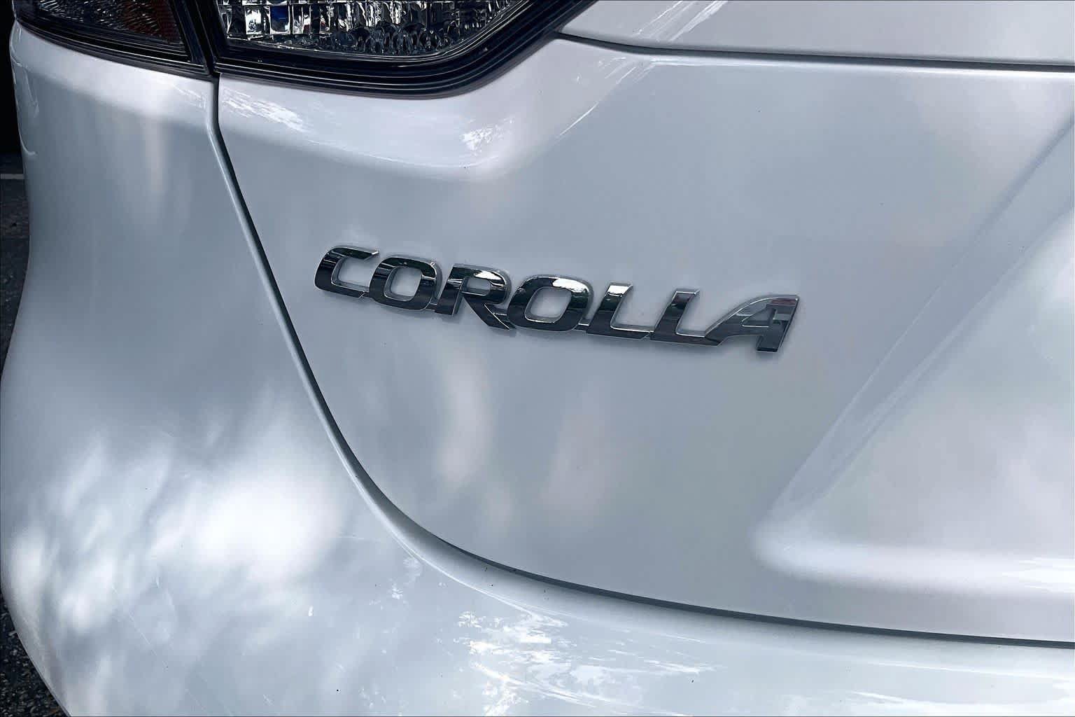 Used 2025 Toyota Corolla LE FWD image 10