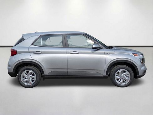 New 2026 Hyundai Venue SE FWD image 4