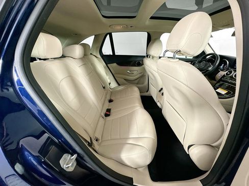 Used 2020 Mercedes-Benz GLC 300 4MATIC image 26