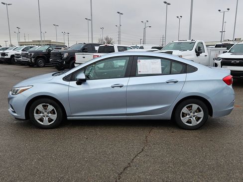 Used 2017 Chevrolet Cruze LS image 7