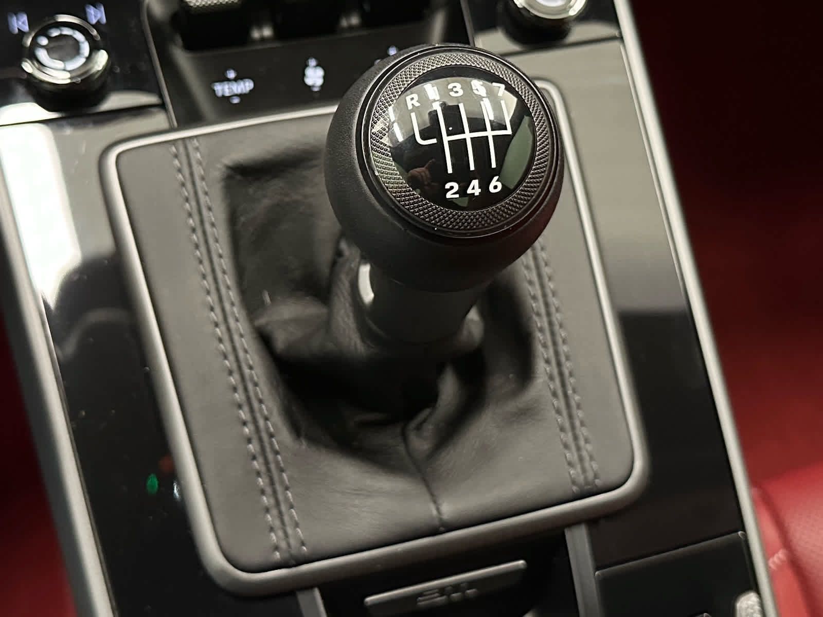 Used 2024 Porsche 911 Carrera S RWD image 25
