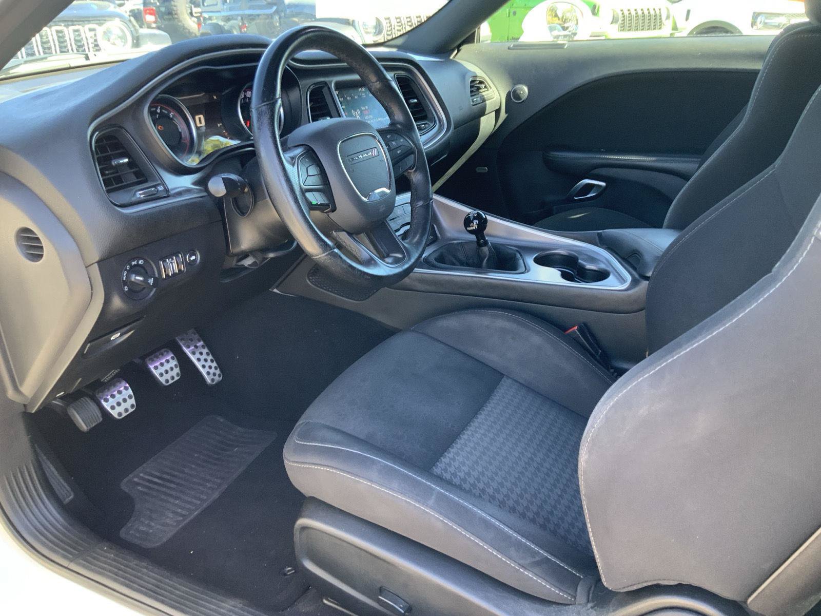 Used 2019 Dodge Challenger R/T Scat Pack w/ Driver Convenience Group RWD image 21
