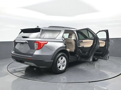Certified 2023 Ford Explorer XLT w/ Equipment Group 202A AWD/4WD image 29