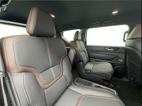 Used 2026 Nissan Armada SL w/ Captain's Chari Seat Package RWD image 30