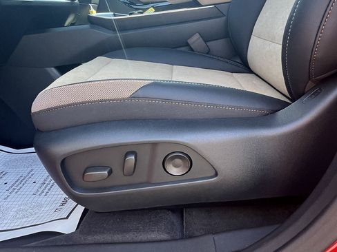 New 2027 Chevrolet Equinox ACTIV AWD/4WD image 16