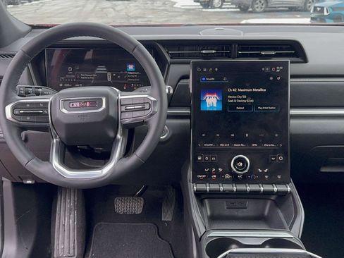 Used 2025 GMC Terrain Elevation image 13