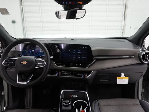 New 2026 Chevrolet Equinox LT w/ Convenience Package II image 40