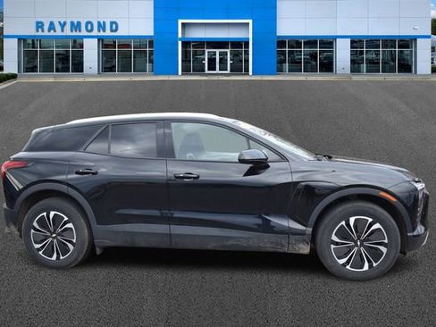 Used 2024 Chevrolet Blazer EV LT image 2