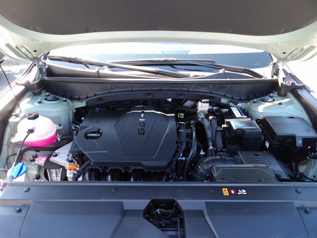 Certified 2025 Hyundai Santa Cruz SE FWD image 24