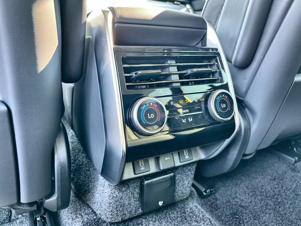 New 2027 Land Rover Range Rover SE AWD/4WD image 16