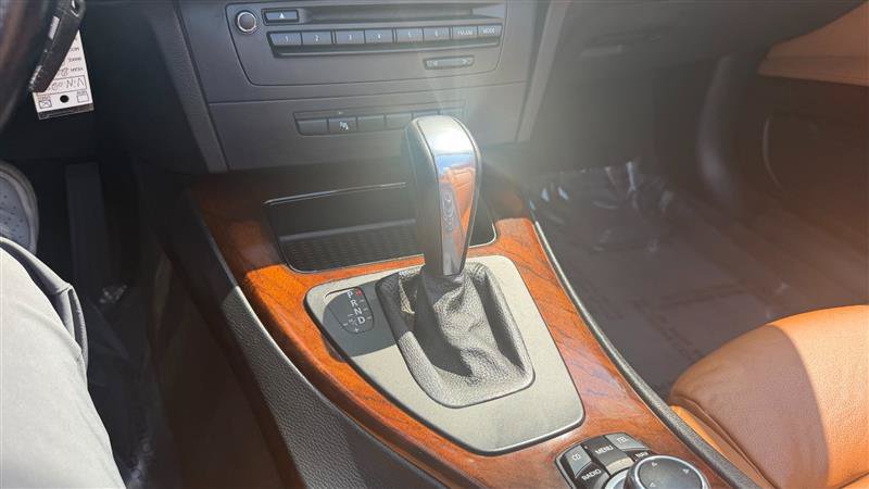 Used 2011 BMW 335i Convertible RWD image 25