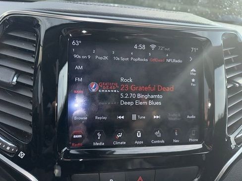 Used 2019 Jeep Cherokee Limited image 11