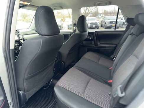 Used 2018 Toyota 4Runner TRD Off-Road image 6