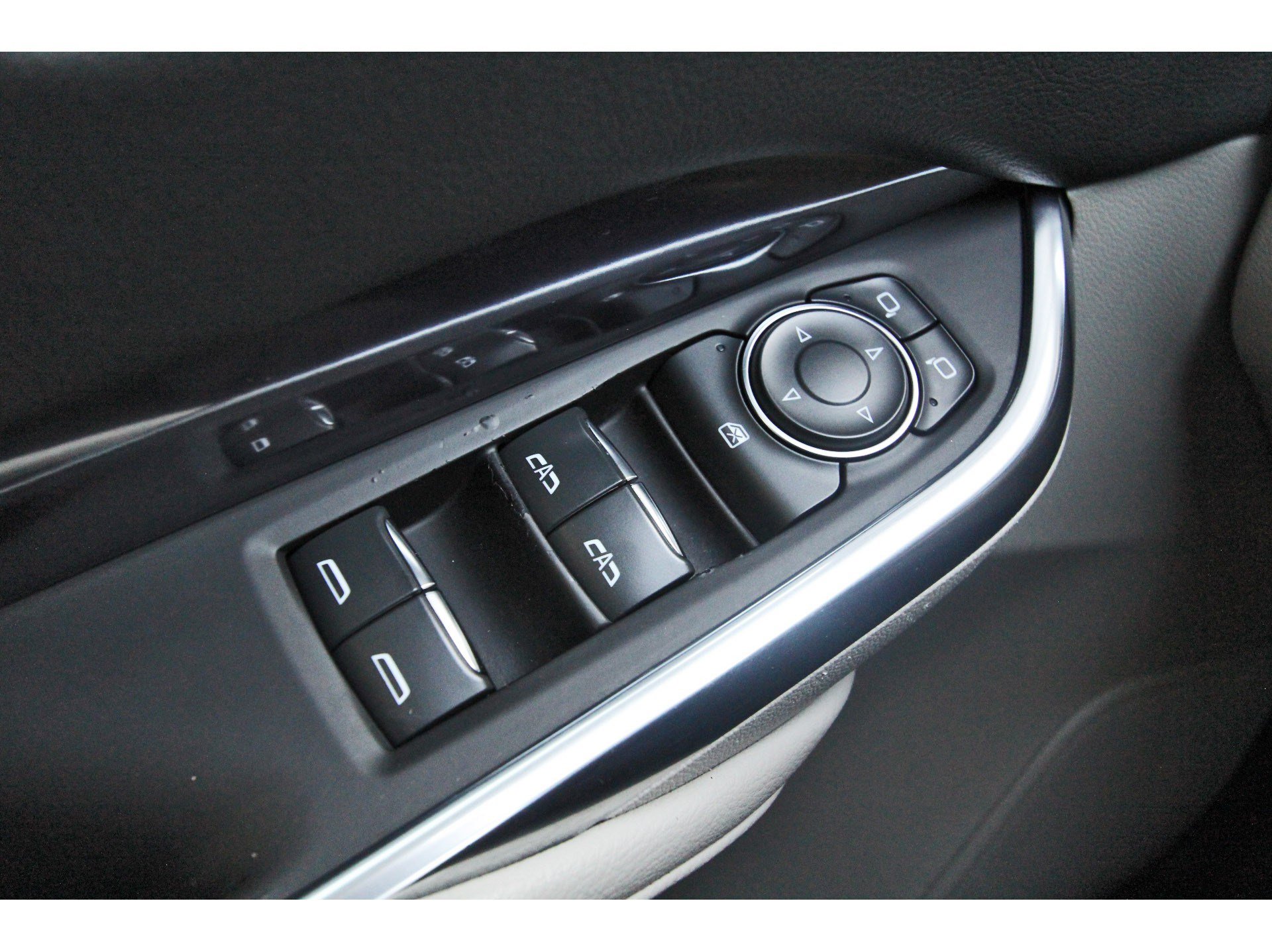 Used 2022 Cadillac XT4 Luxury w/ Cold Weather Package FWD image 23