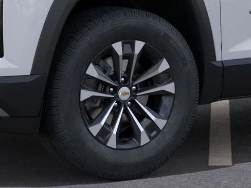 New 2026 Chevrolet Equinox LT image 9