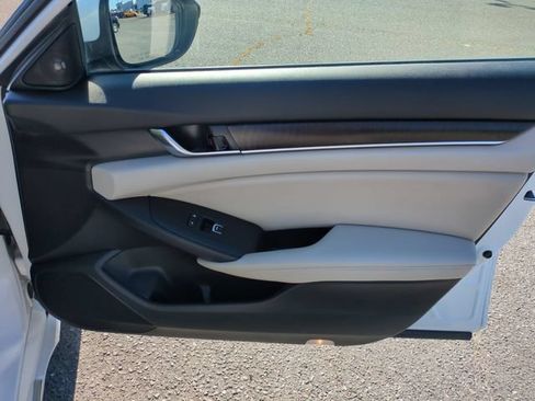 Used 2019 Honda Accord Touring image 33