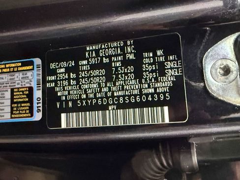 Used 2025 Kia Telluride S AWD/4WD image 54