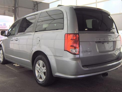 Used 2018 Dodge Grand Caravan SXT image 12