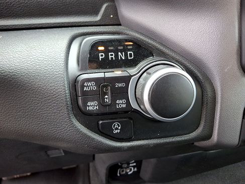 Used 2022 RAM 1500 Big Horn AWD/4WD image 12