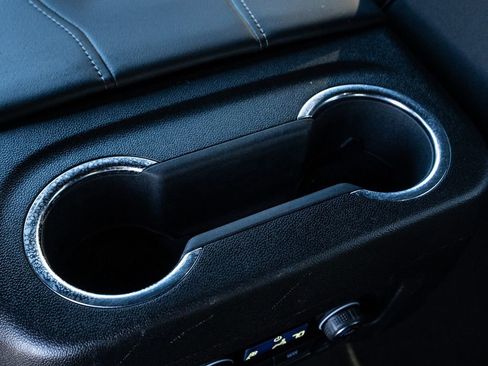 Used 2022 Chevrolet Tahoe Z71 w/ Luxury Package image 45