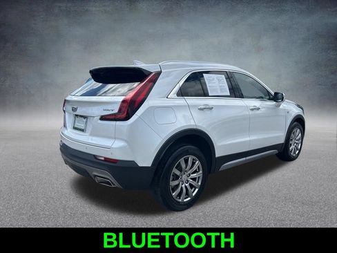 Used 2022 Cadillac XT4 Premium Luxury w/ Enhanced Visibility Package FWD image 5