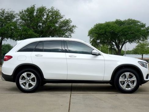 Used 2018 Mercedes-Benz GLC 300 image 3