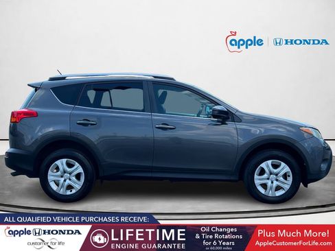 Used 2013 Toyota RAV4 LE AWD/4WD image 3