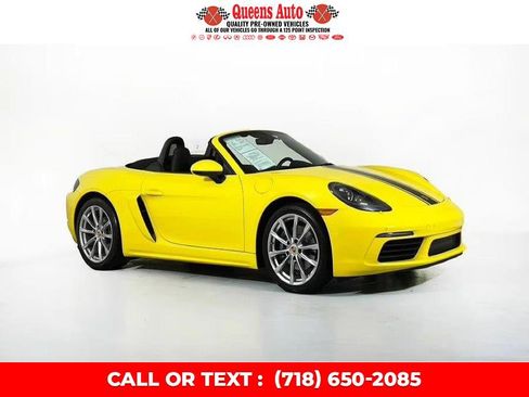 Used 2017 Porsche 718 Boxster image 3