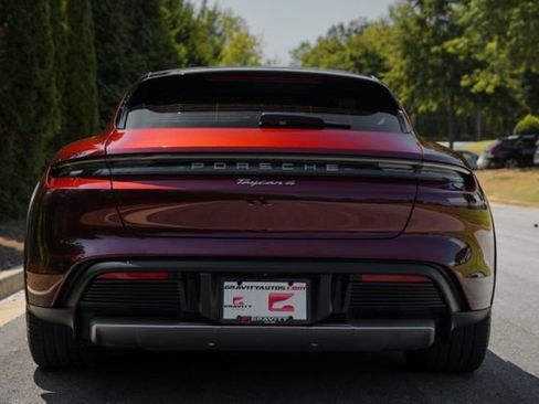 Used 2022 Porsche Taycan 4 Cross Turismo w/ Premium Package AWD/4WD image 20