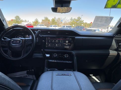 Used 2024 GMC Sierra 2500 AT4 w/ AT4 Premium Plus Package image 25