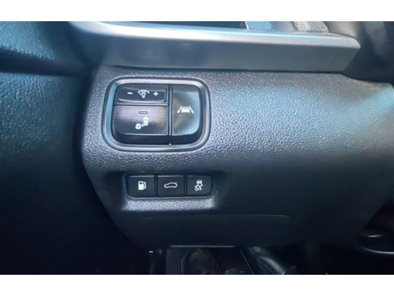 Used 2020 Kia Optima LX FWD image 19