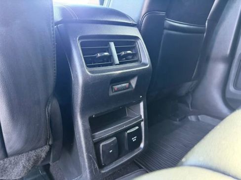 Used 2019 Ford Edge ST w/ Equipment Group 401A AWD/4WD image 18
