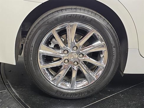 Used 2016 Lexus ES 300h image 29