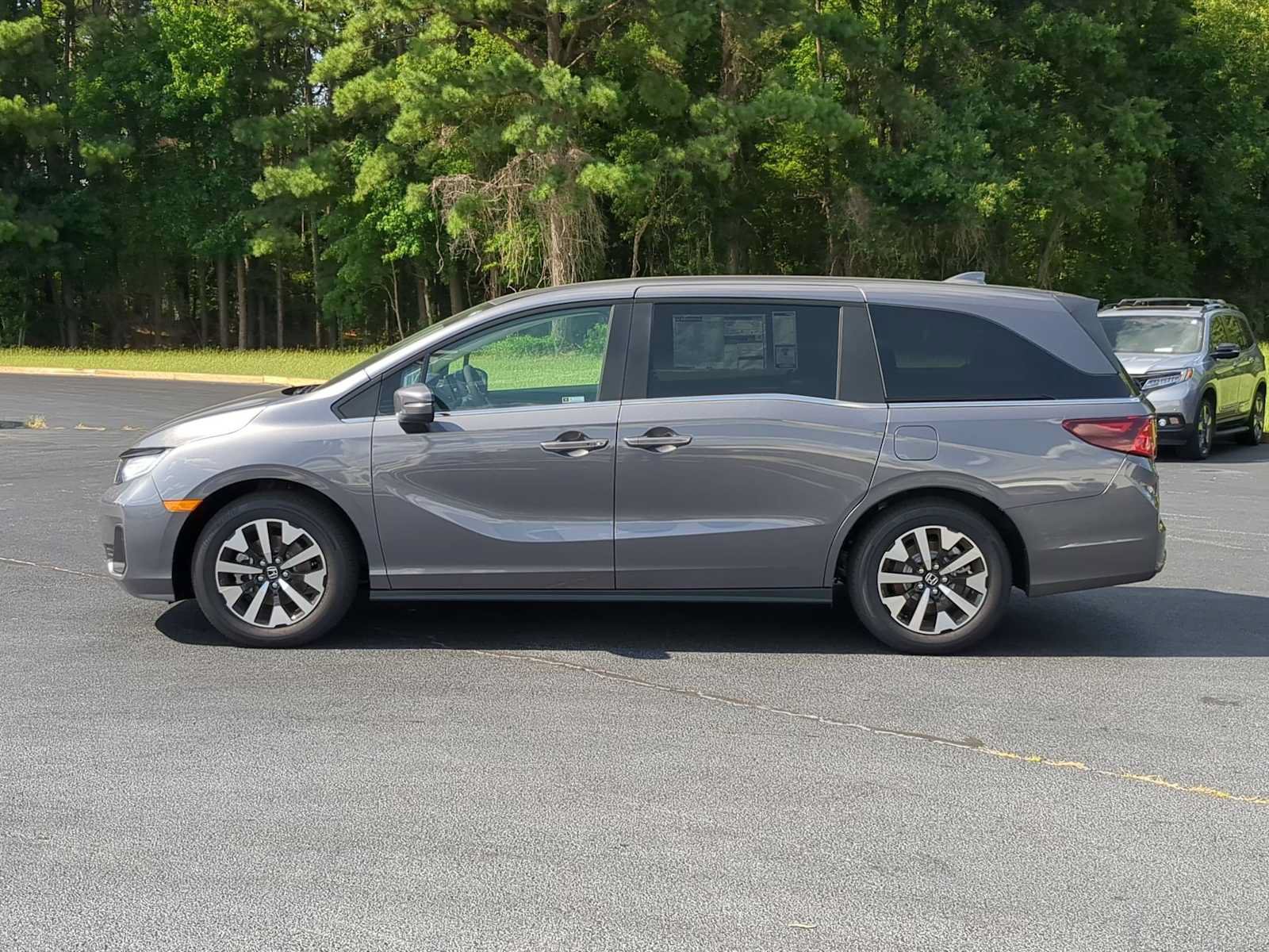 New 2026 Honda Odyssey EX-L image 5