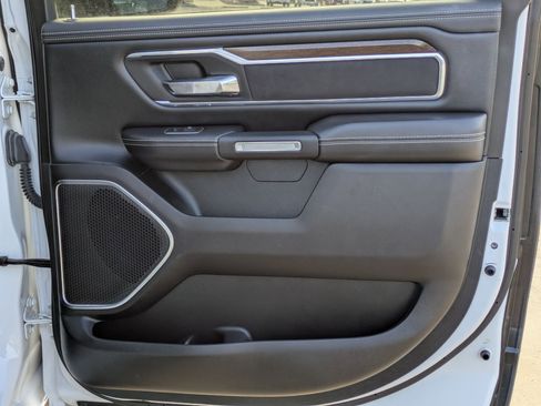 Used 2021 RAM 1500 Laramie AWD/4WD image 24