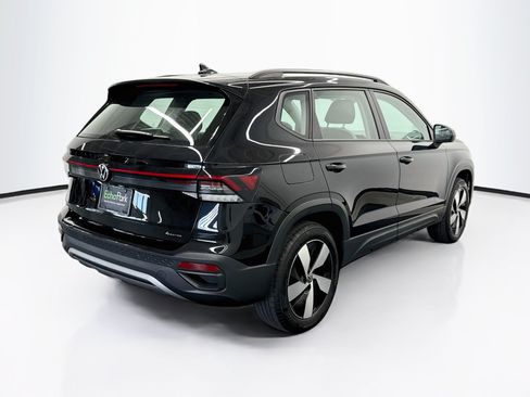 Used 2025 Volkswagen Taos S AWD/4WD image 9