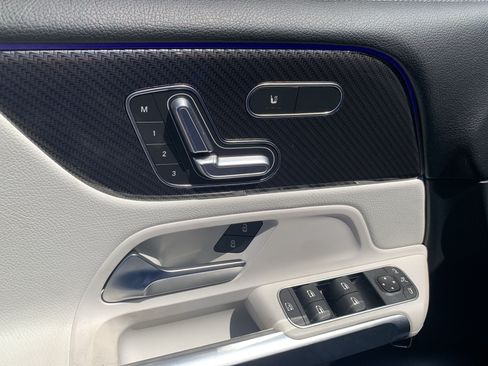 Used 2023 Mercedes-Benz GLB 250 image 15