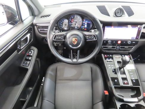 Certified 2026 Porsche Macan AWD/4WD image 16