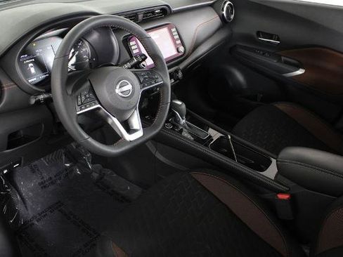 Certified 2024 Nissan Kicks SR FWD image 19