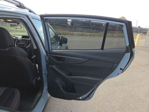 Used 2019 Subaru Crosstrek 2.0i Premium AWD/4WD image 17