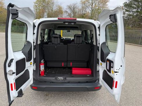 Used 2016 Ford Transit Connect XL image 16