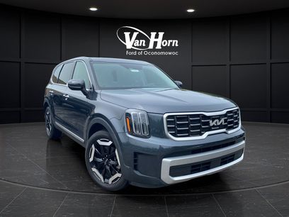 Used 2023 Kia Telluride S w/ S Sunroof Package